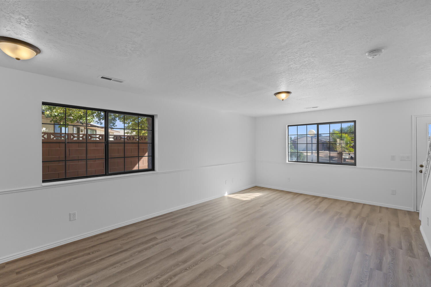 COLOR VIEW TOWNHOMES - Residential