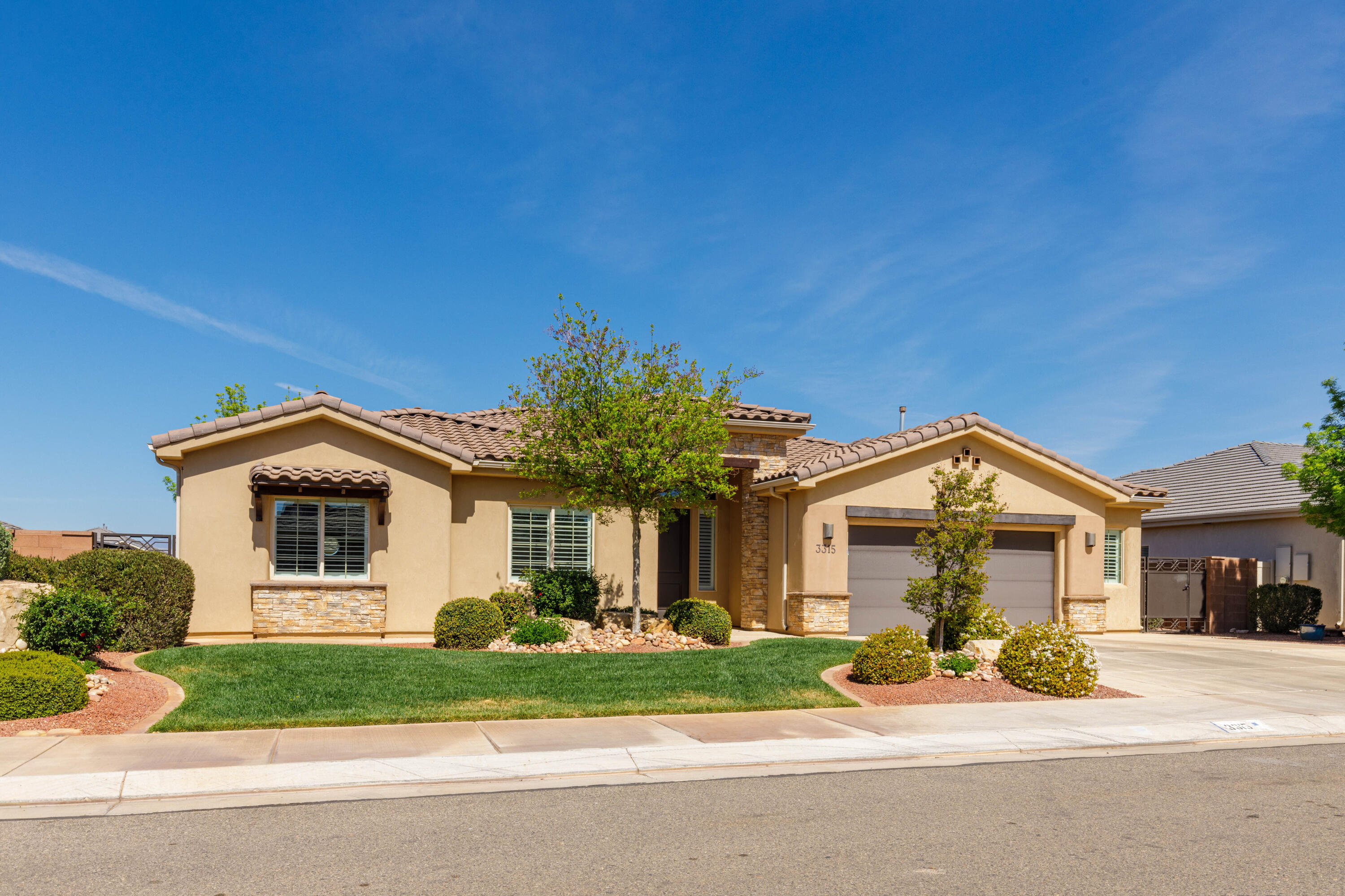 REDWOOD ESTATES - Residential