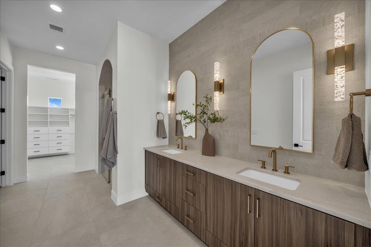 SOLENTE VILLAGE - Residential