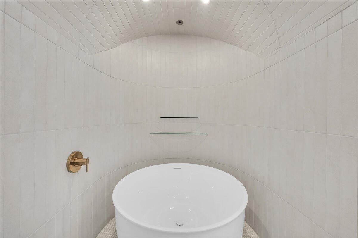 SOLENTE VILLAGE - Residential