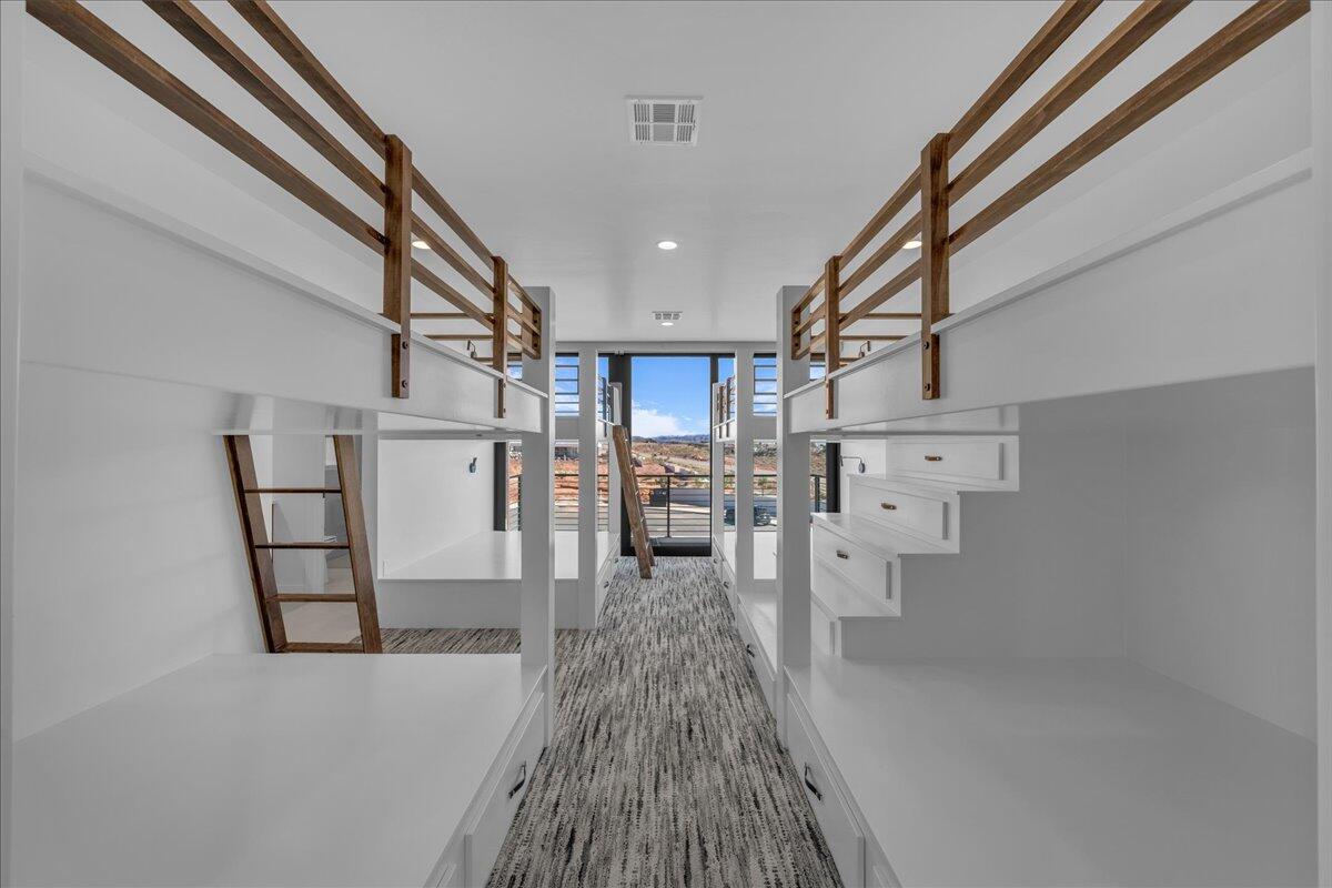 SOLENTE VILLAGE - Residential