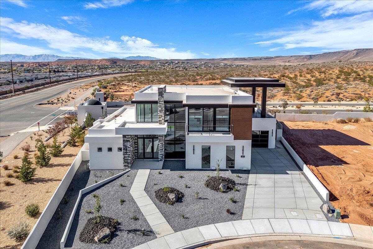 SOLENTE VILLAGE - Residential