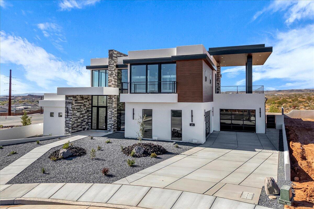 SOLENTE VILLAGE - Residential