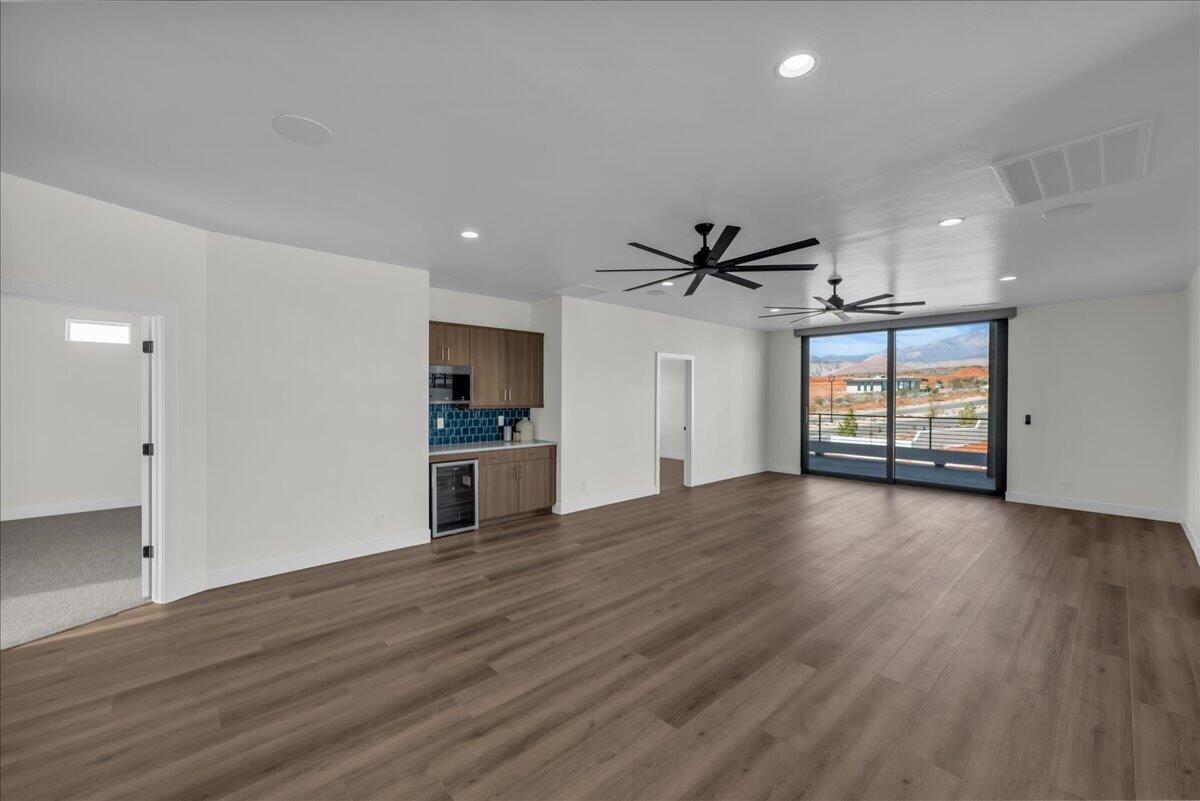 SOLENTE VILLAGE - Residential