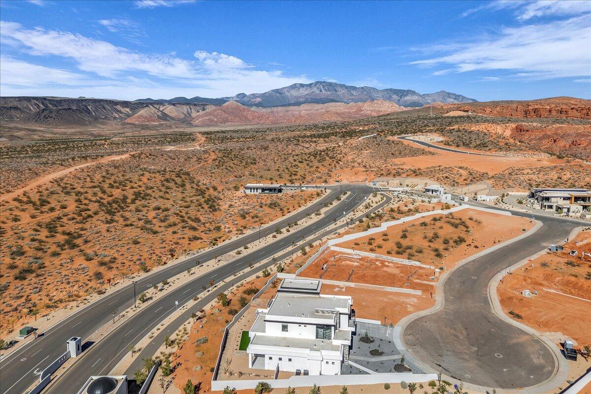 SOLENTE VILLAGE - Residential