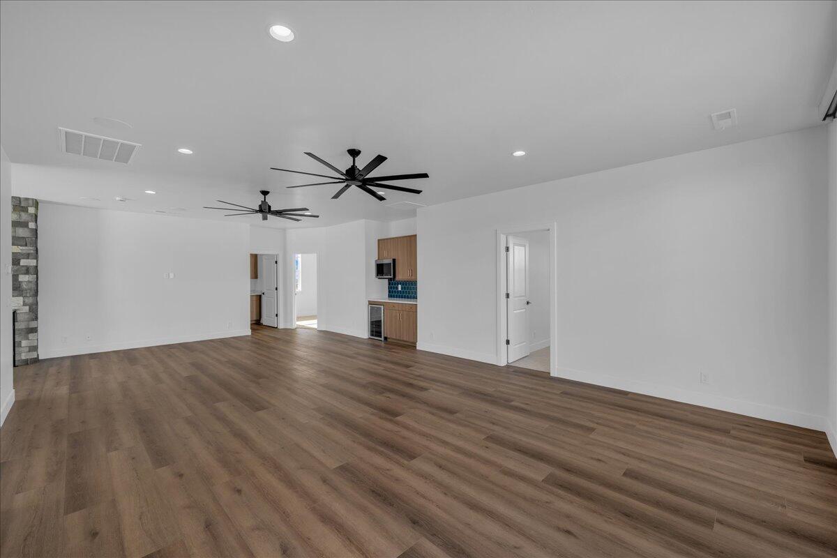 SOLENTE VILLAGE - Residential