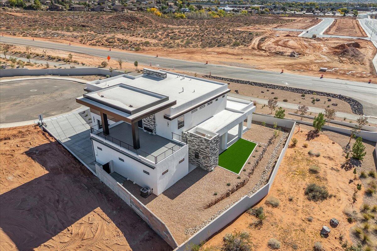 SOLENTE VILLAGE - Residential