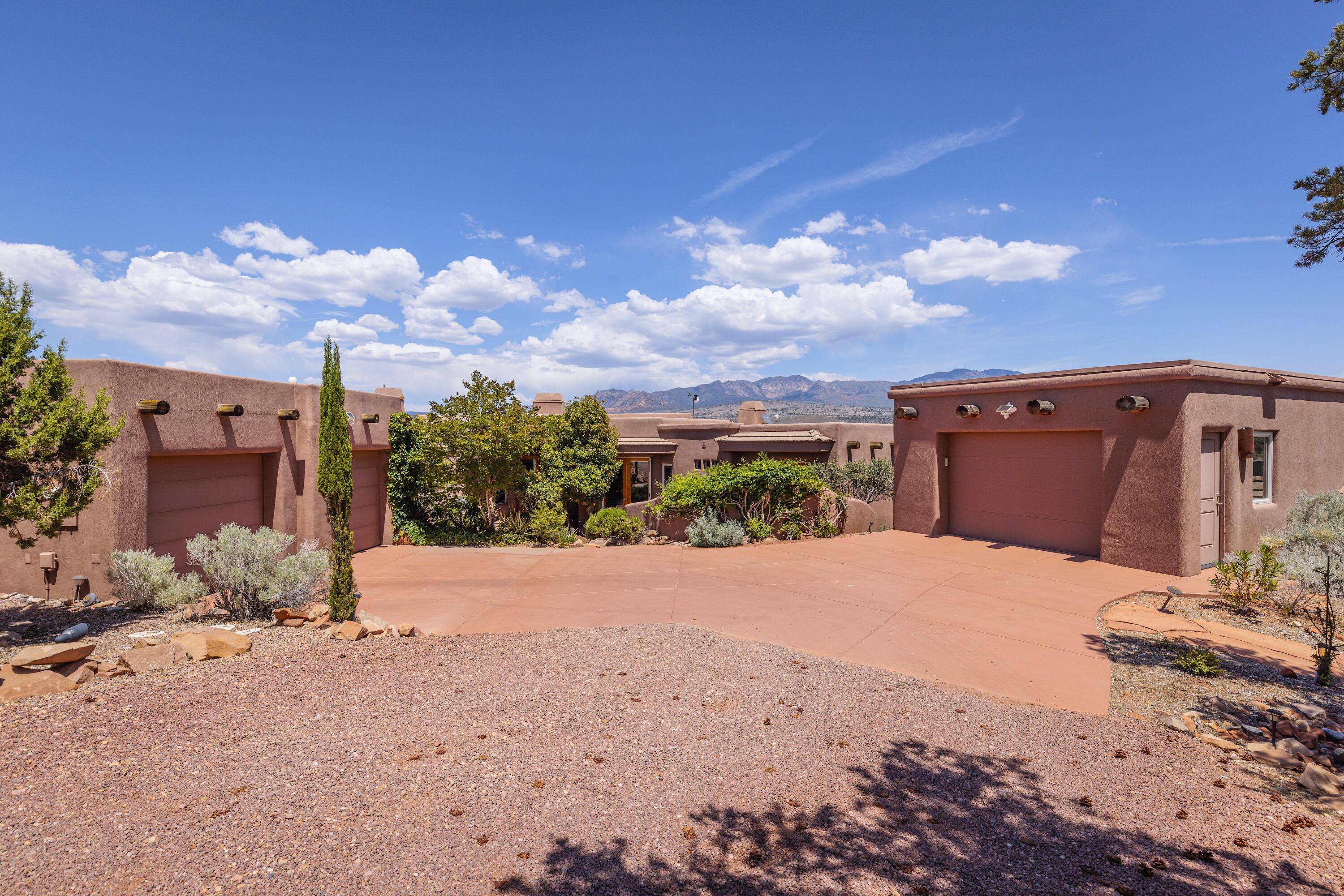 PINION HILLS - Residential