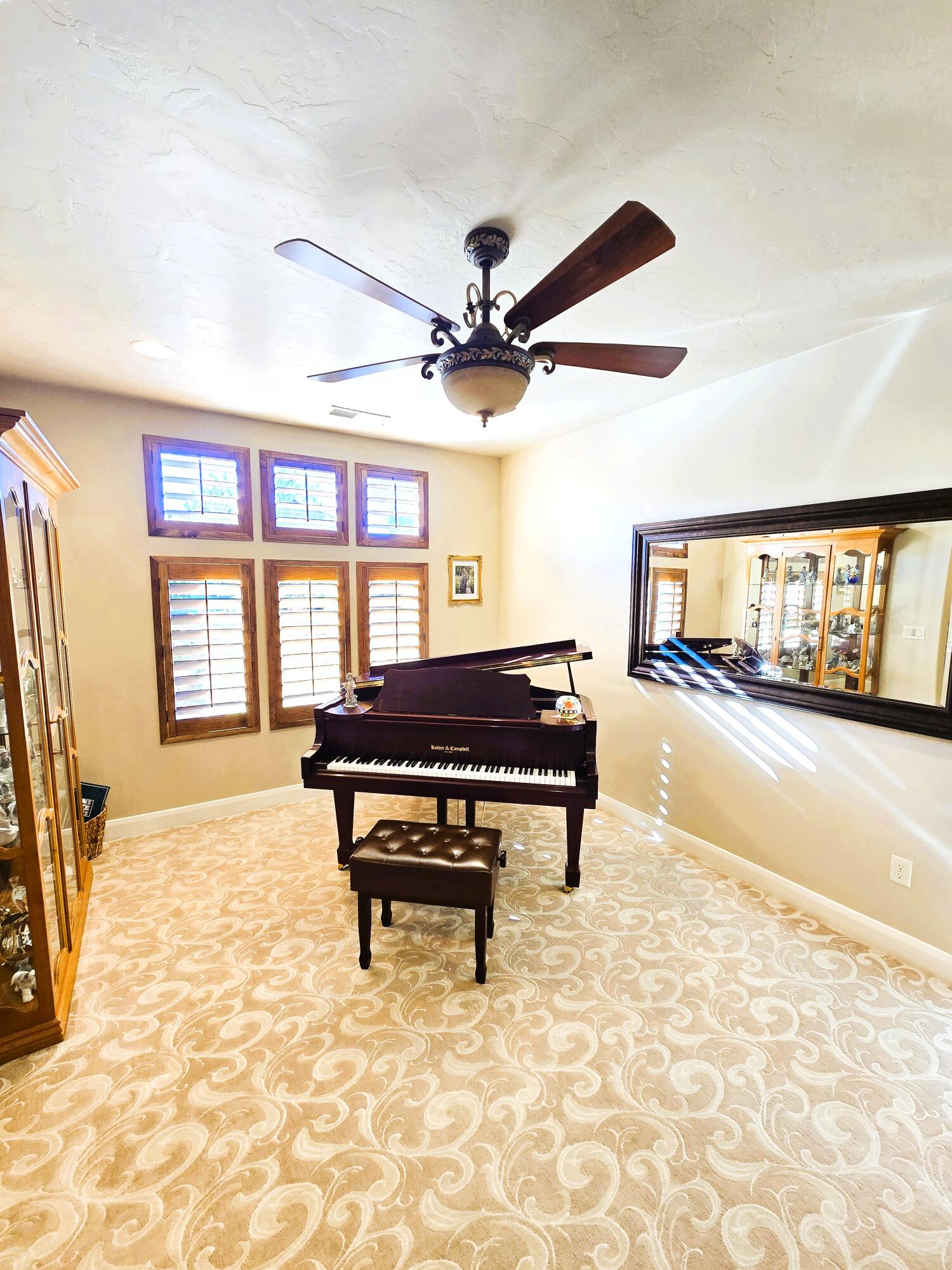 MAJESTIC VIEW - Residential