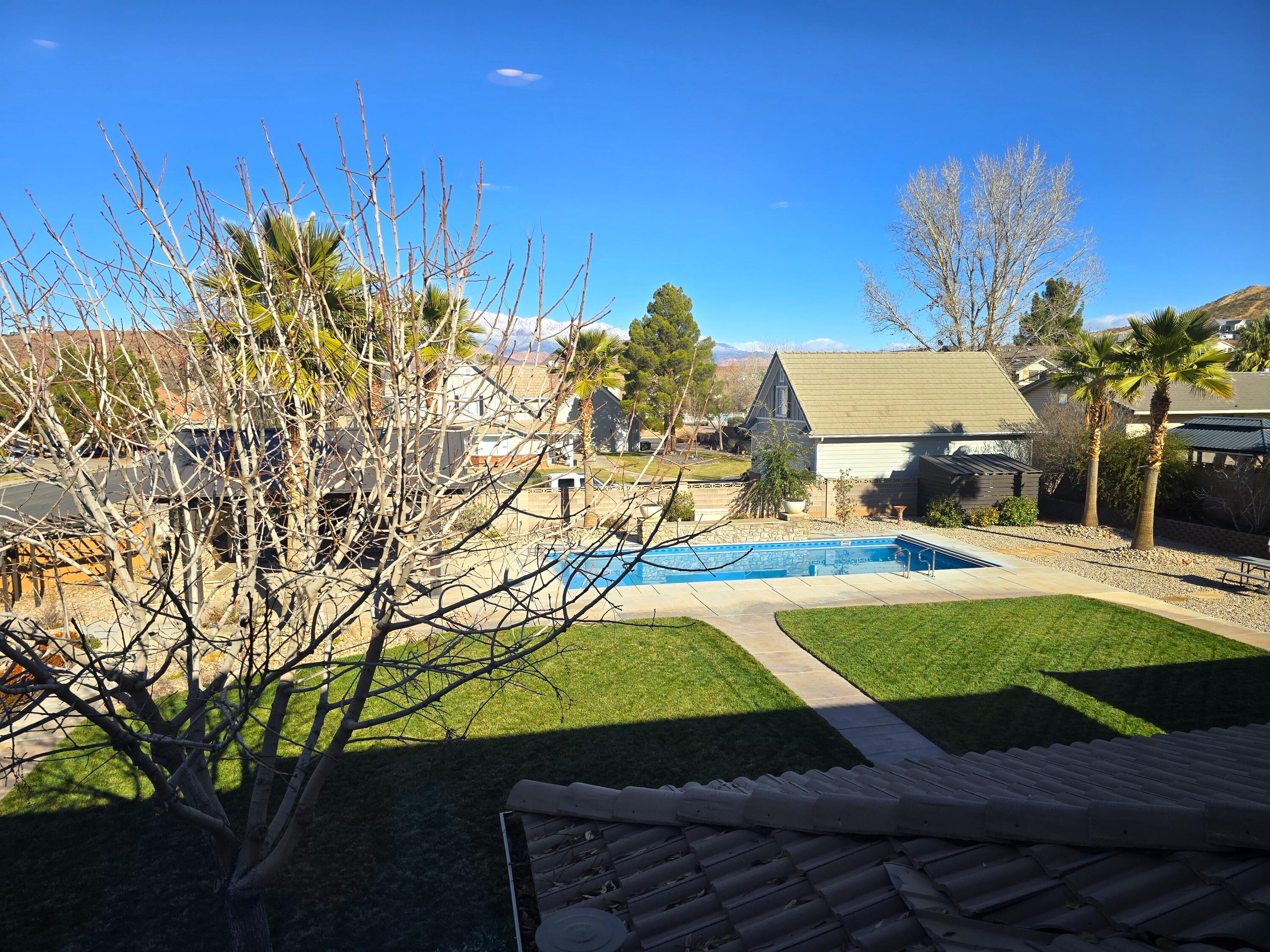 MAJESTIC VIEW - Residential