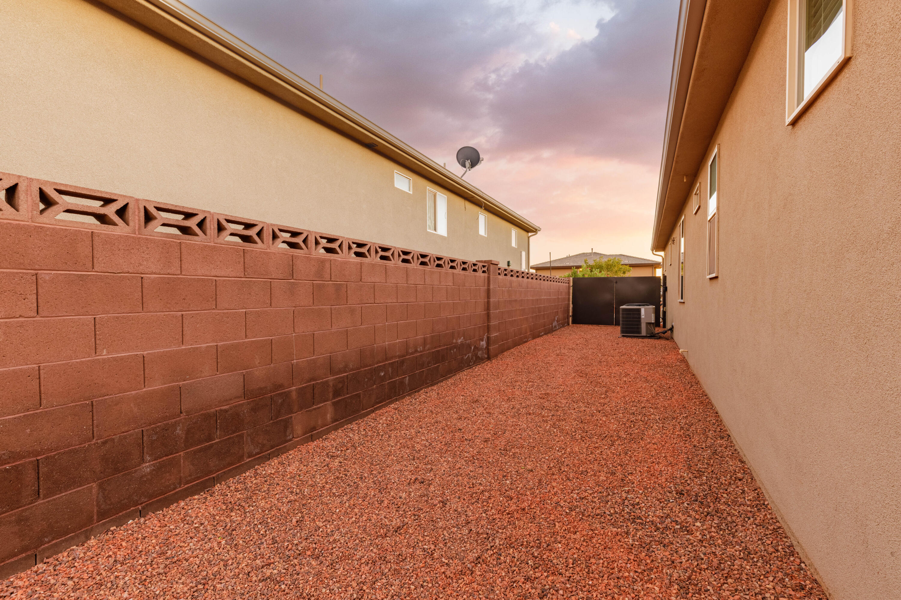 IVY WOOD - Residential