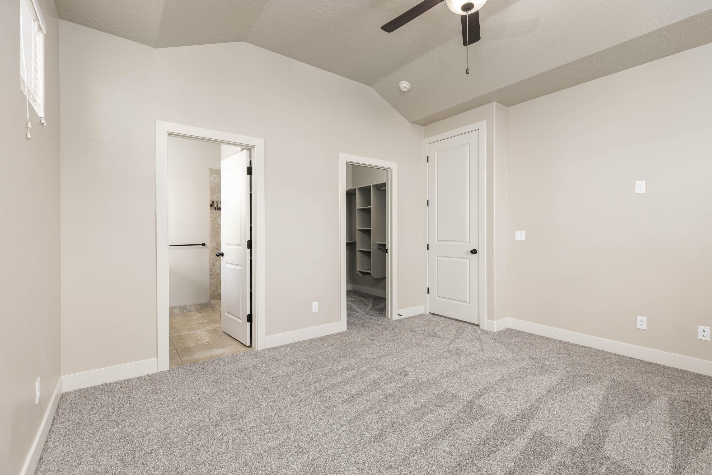 IVY WOOD - Residential