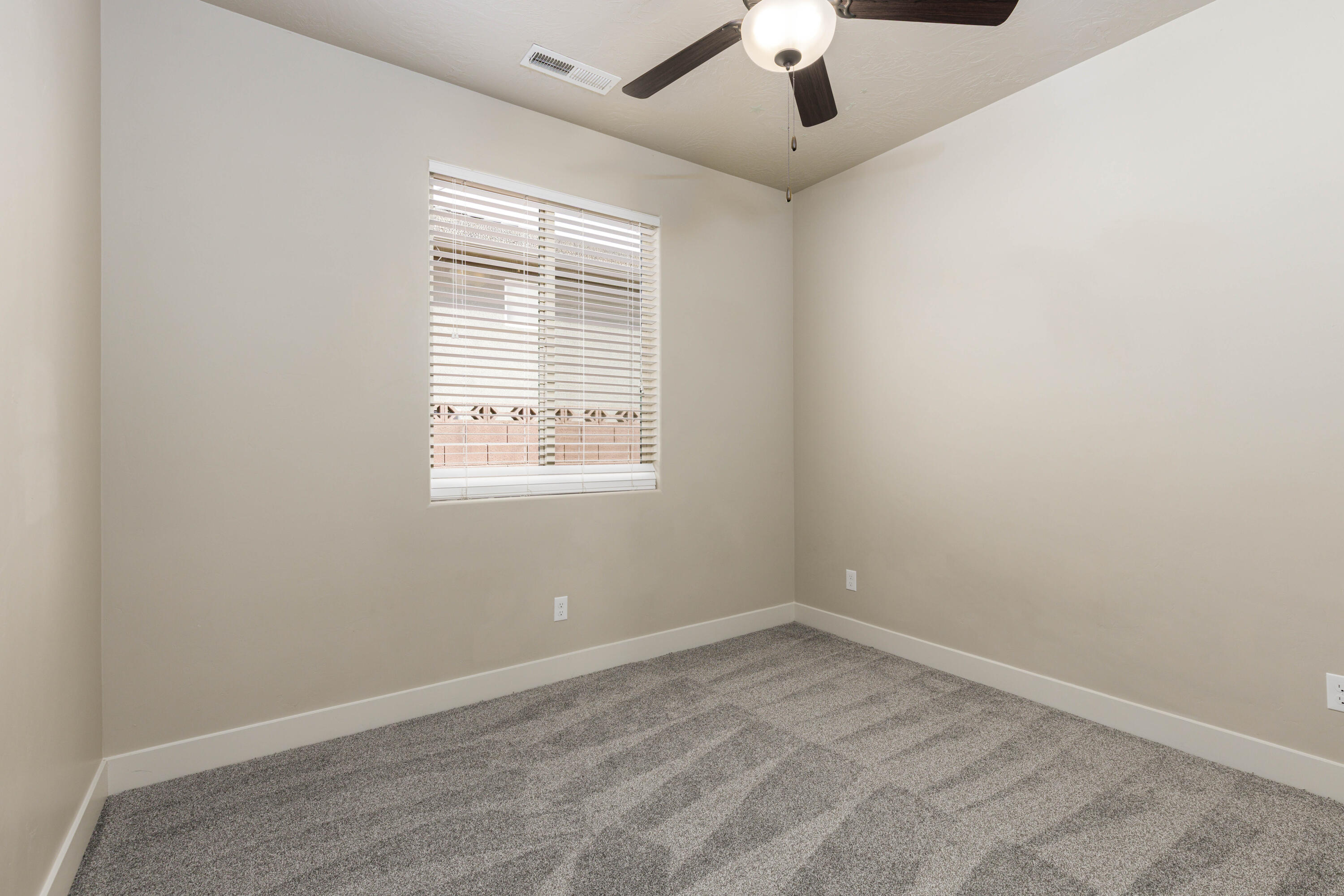 IVY WOOD - Residential