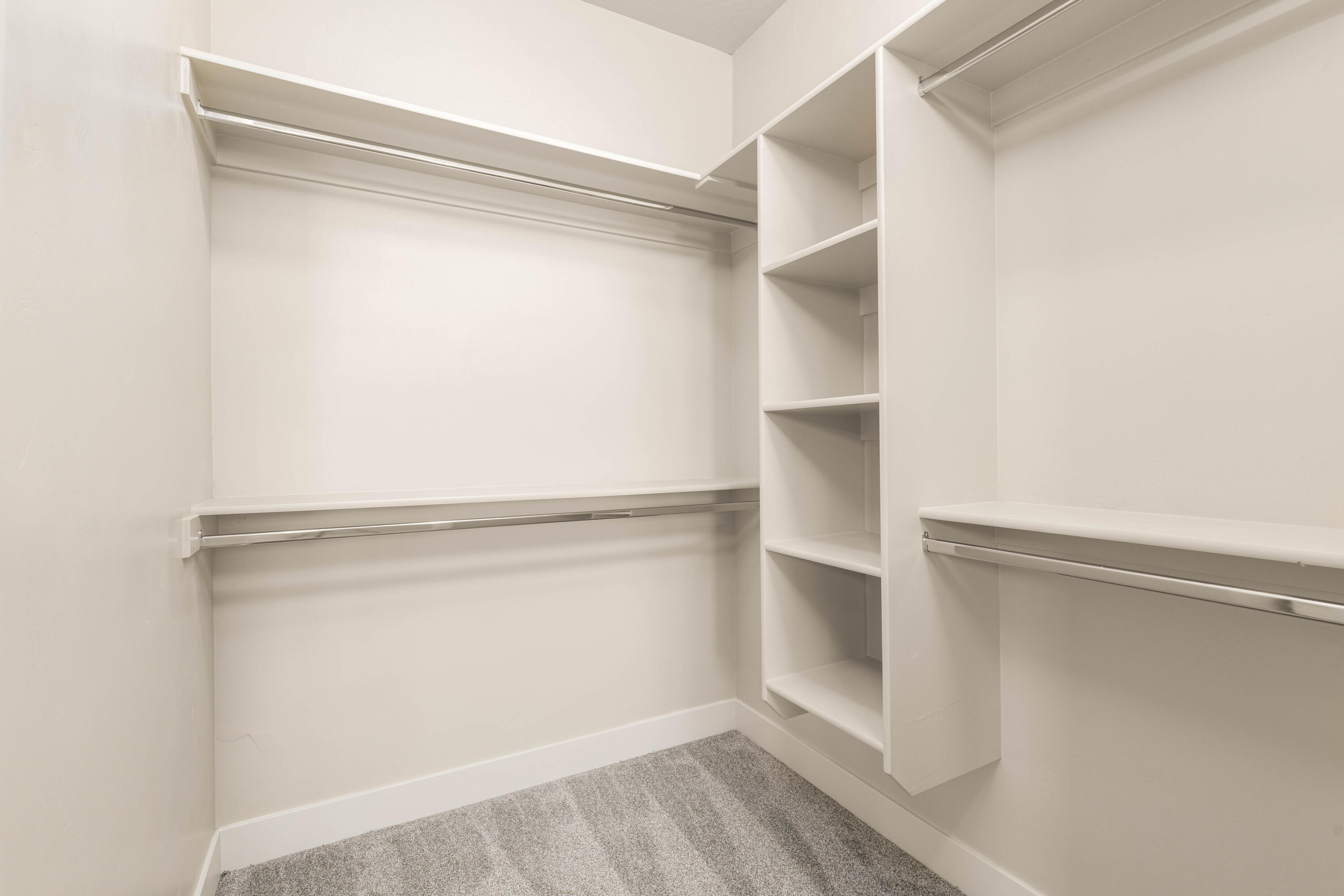 IVY WOOD - Residential