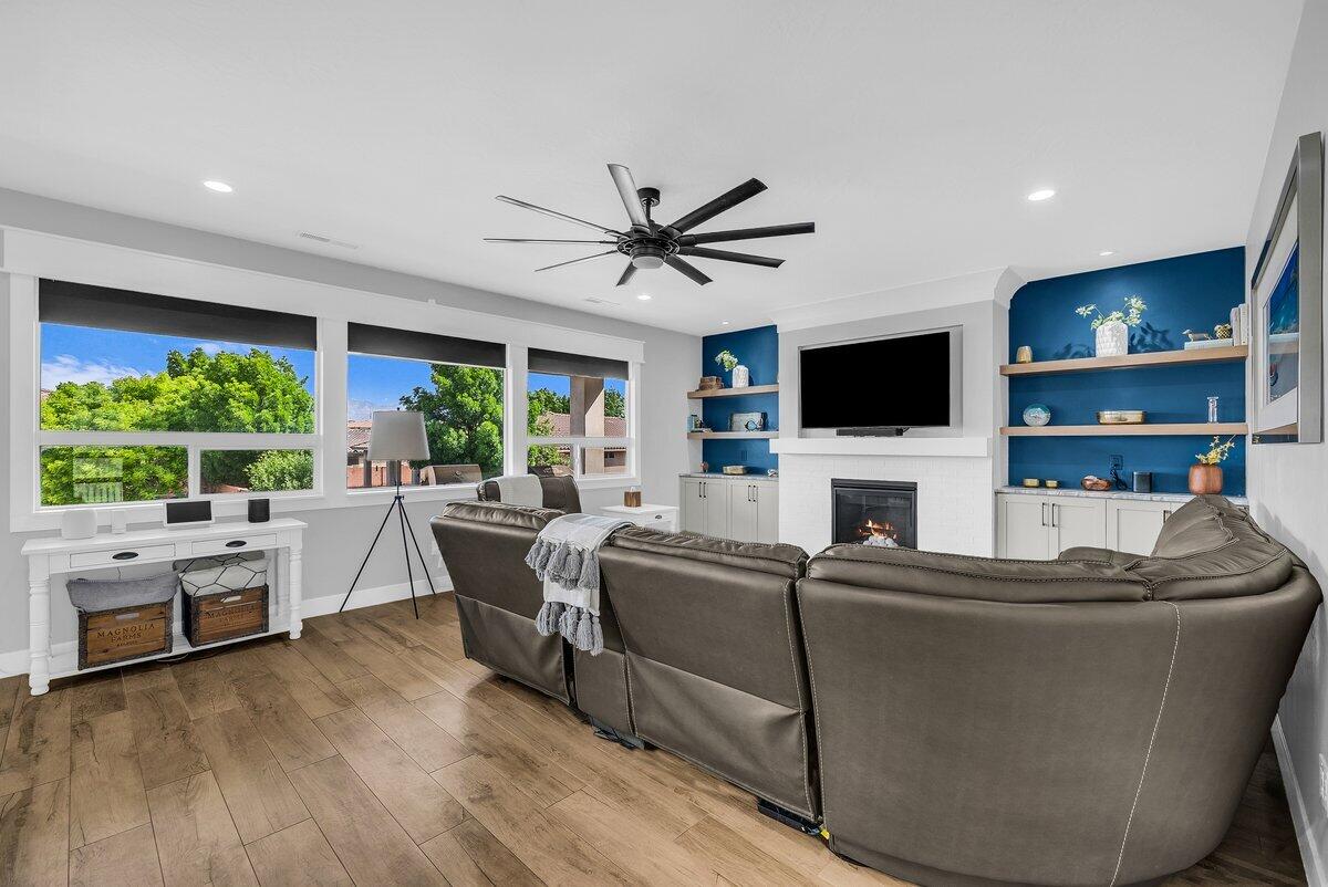 COYOTE SPRINGS - Residential