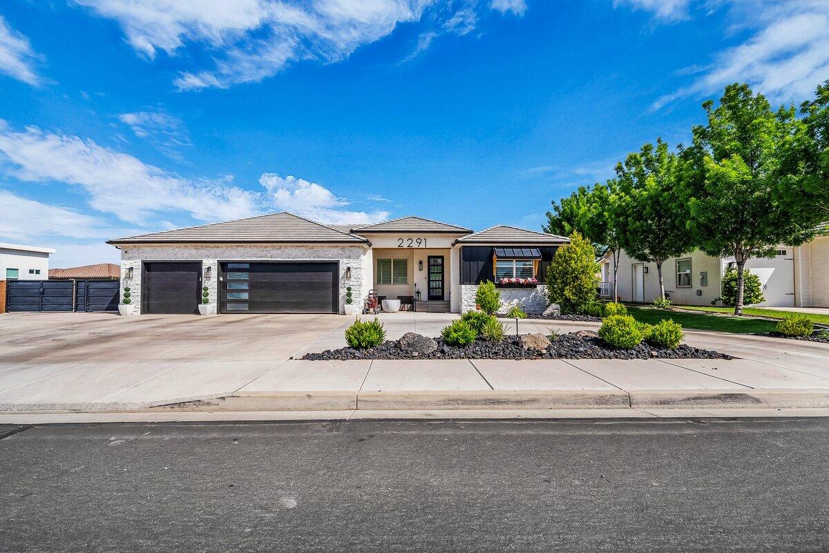 COYOTE SPRINGS - Residential