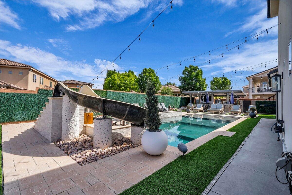 COYOTE SPRINGS - Residential