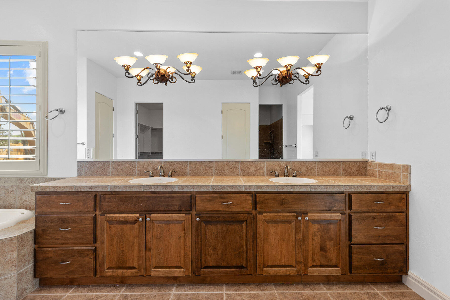 POINTE AT SUNBROOK - Residential