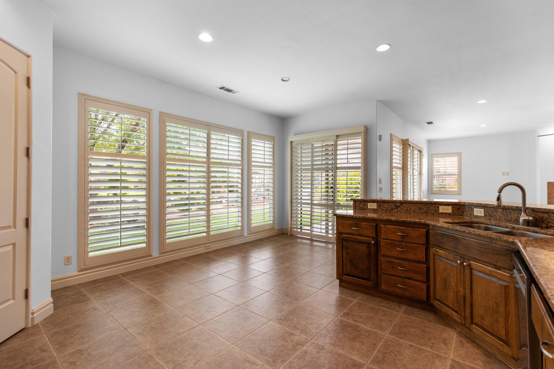 POINTE AT SUNBROOK - Residential