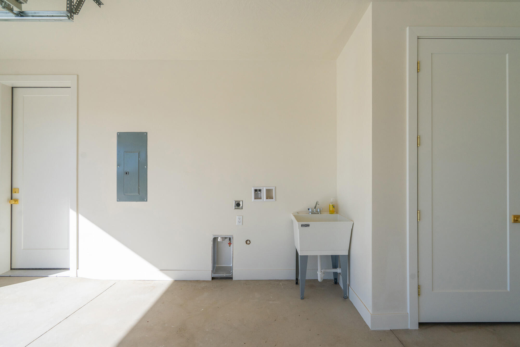 NORTH HILL ESTATES - Residential