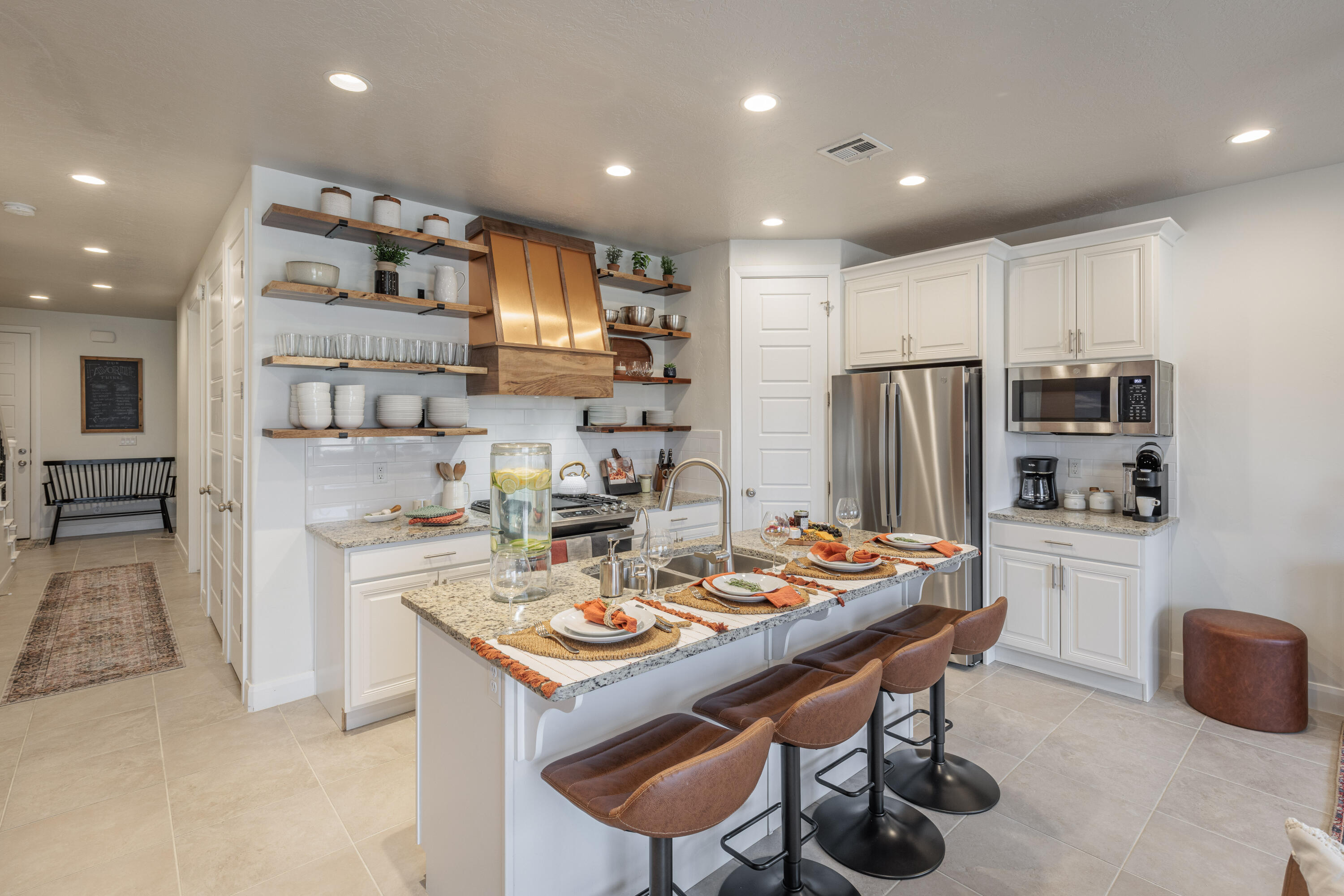 ESCAPES AT THE LEDGES - Residential