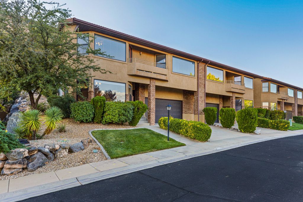 Photo of 453 NORTHRIDGE Ave, Saint George, UT 84770 (MLS # 25-266245)