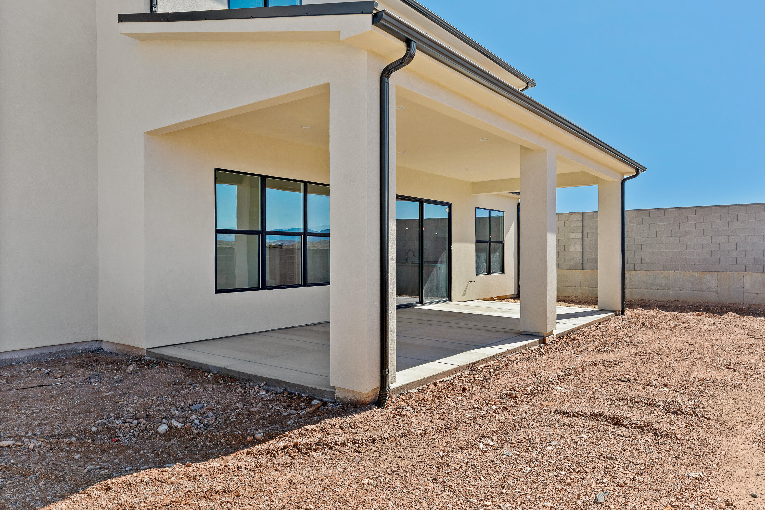 DESERT HORIZON - Residential