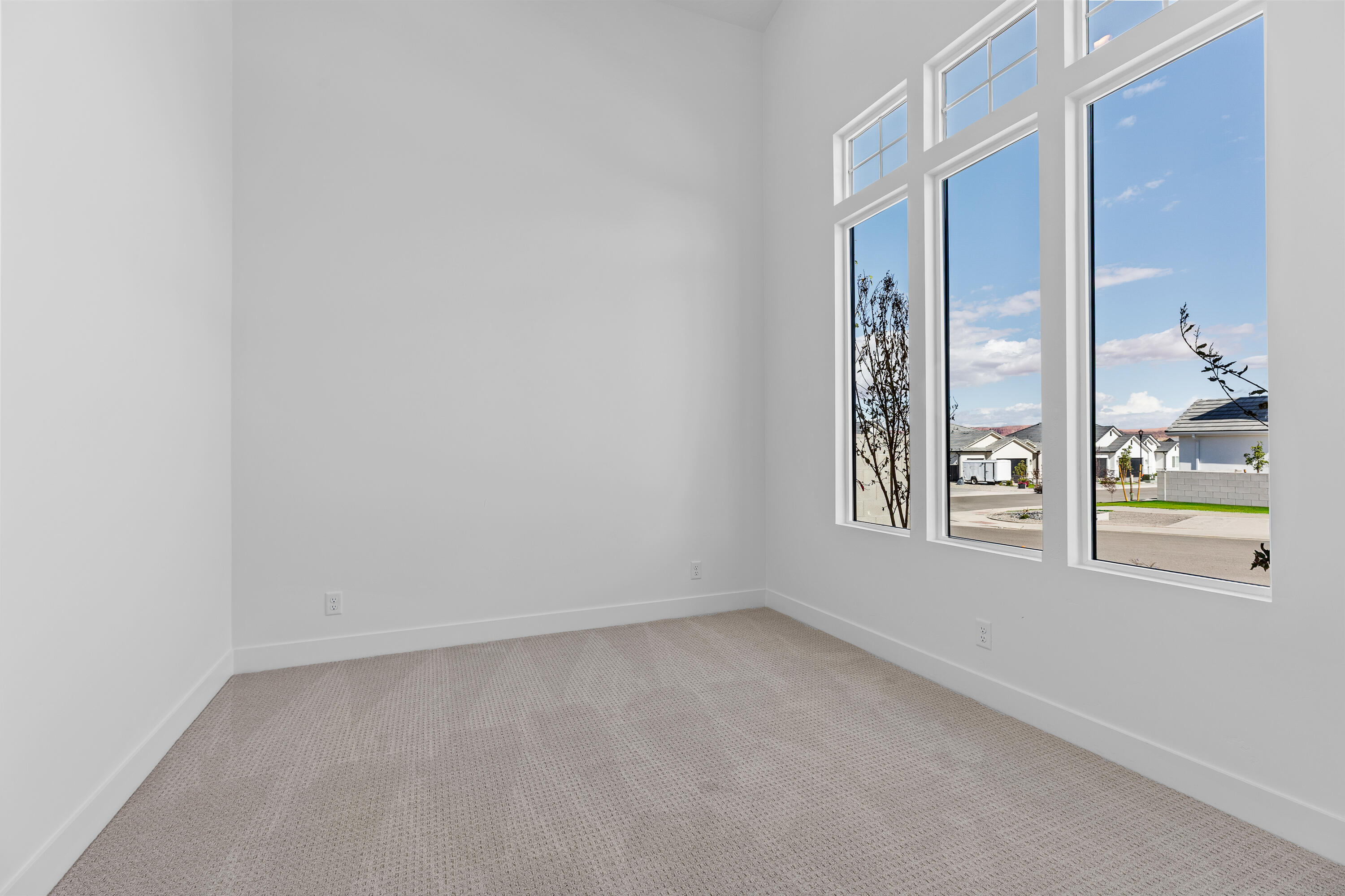 DESERT HORIZON - Residential