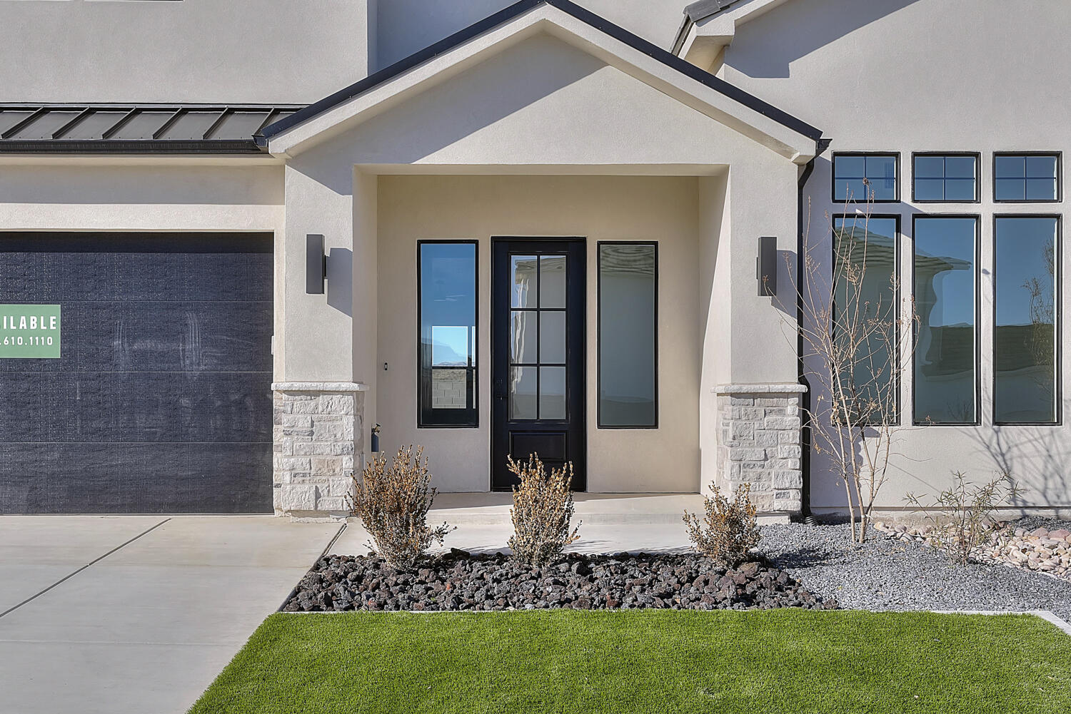 DESERT HORIZON - Residential