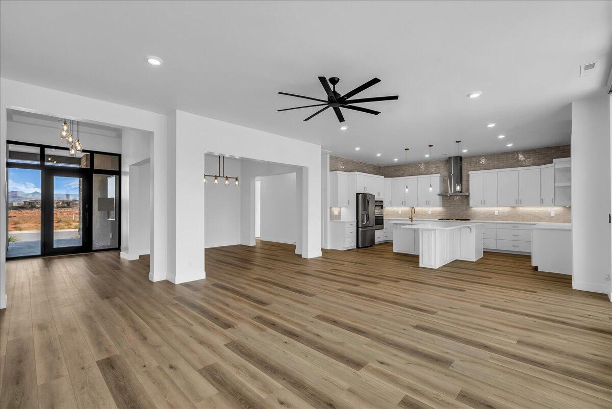 ESTATES AT SAND HOLLOW - Residential