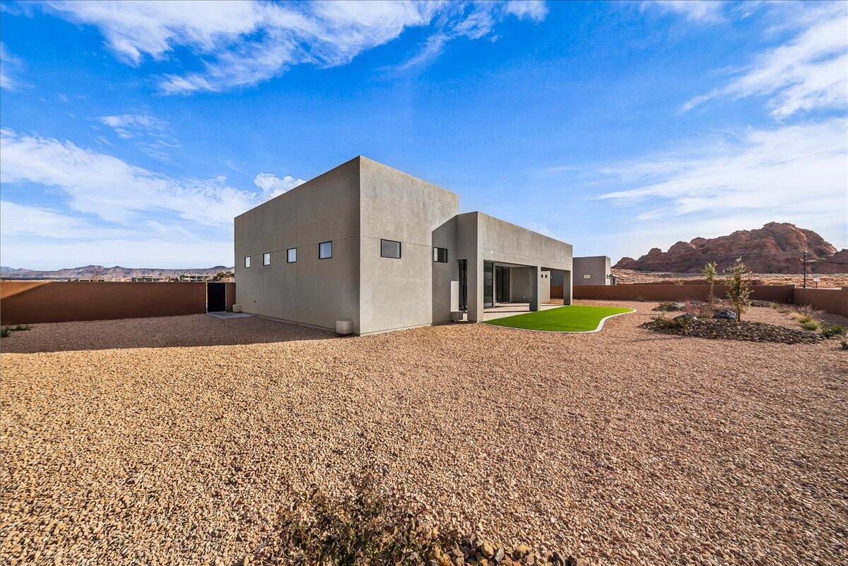 ESTATES AT SAND HOLLOW - Residential