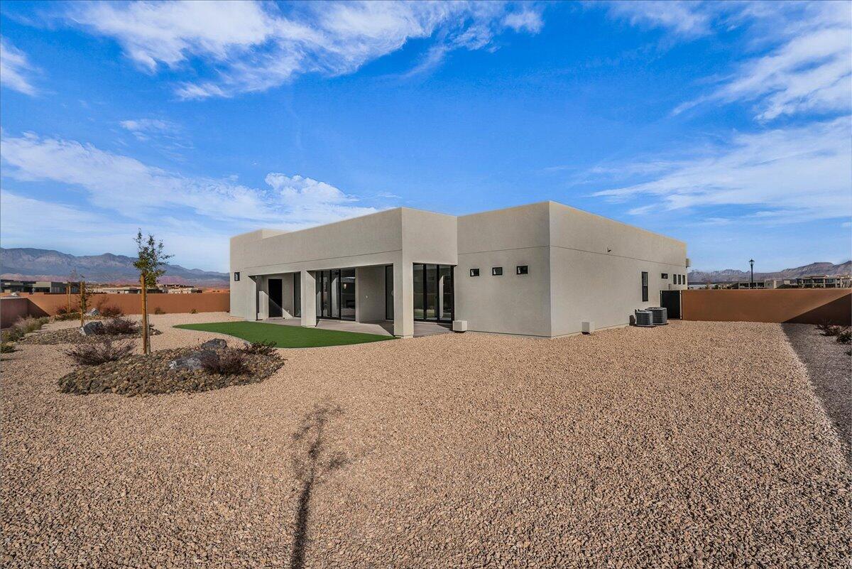 ESTATES AT SAND HOLLOW - Residential