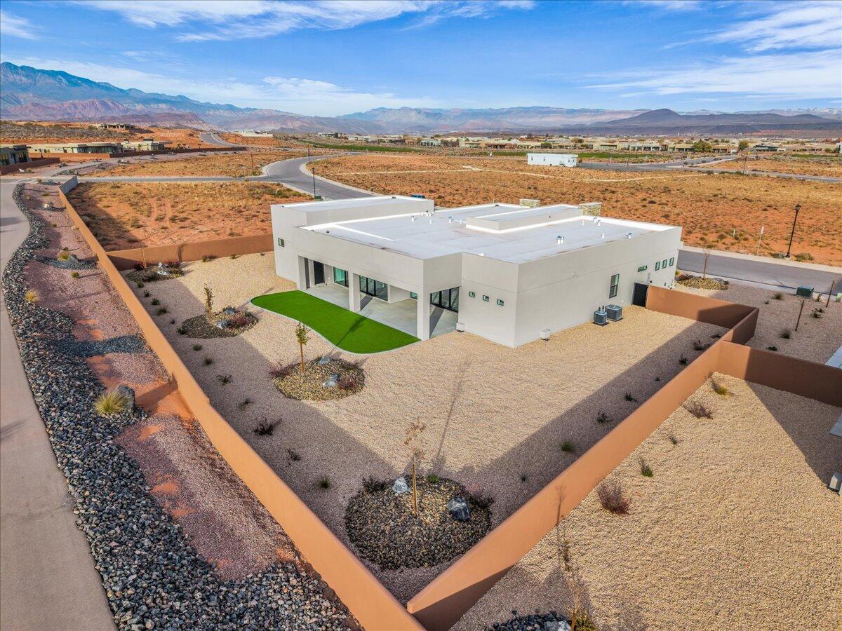 ESTATES AT SAND HOLLOW - Residential