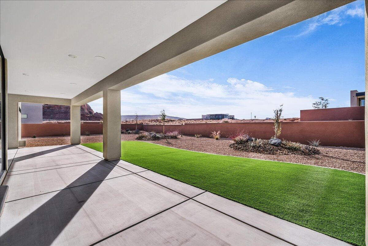 ESTATES AT SAND HOLLOW - Residential