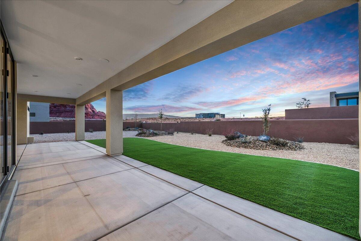 ESTATES AT SAND HOLLOW - Residential