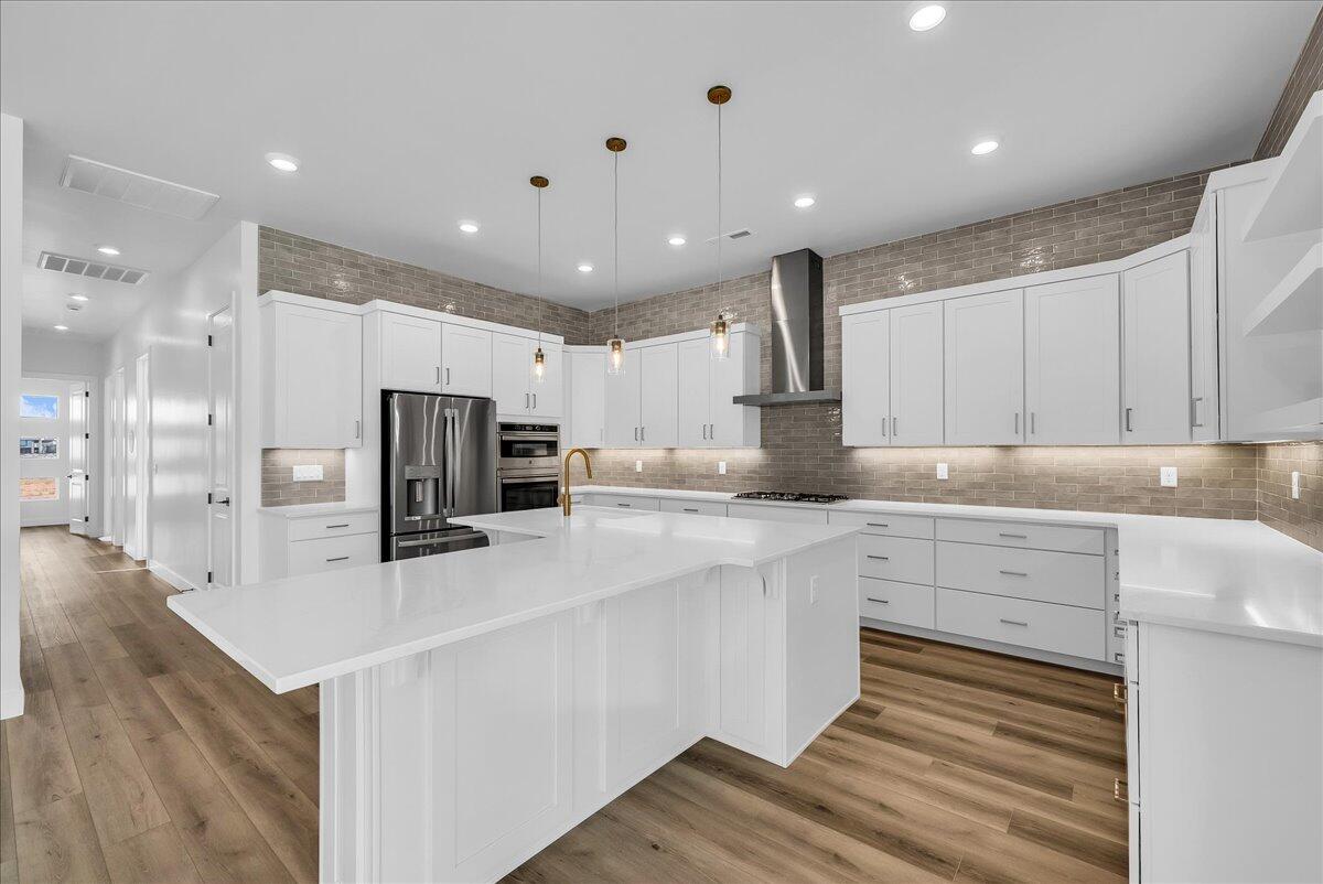 ESTATES AT SAND HOLLOW - Residential