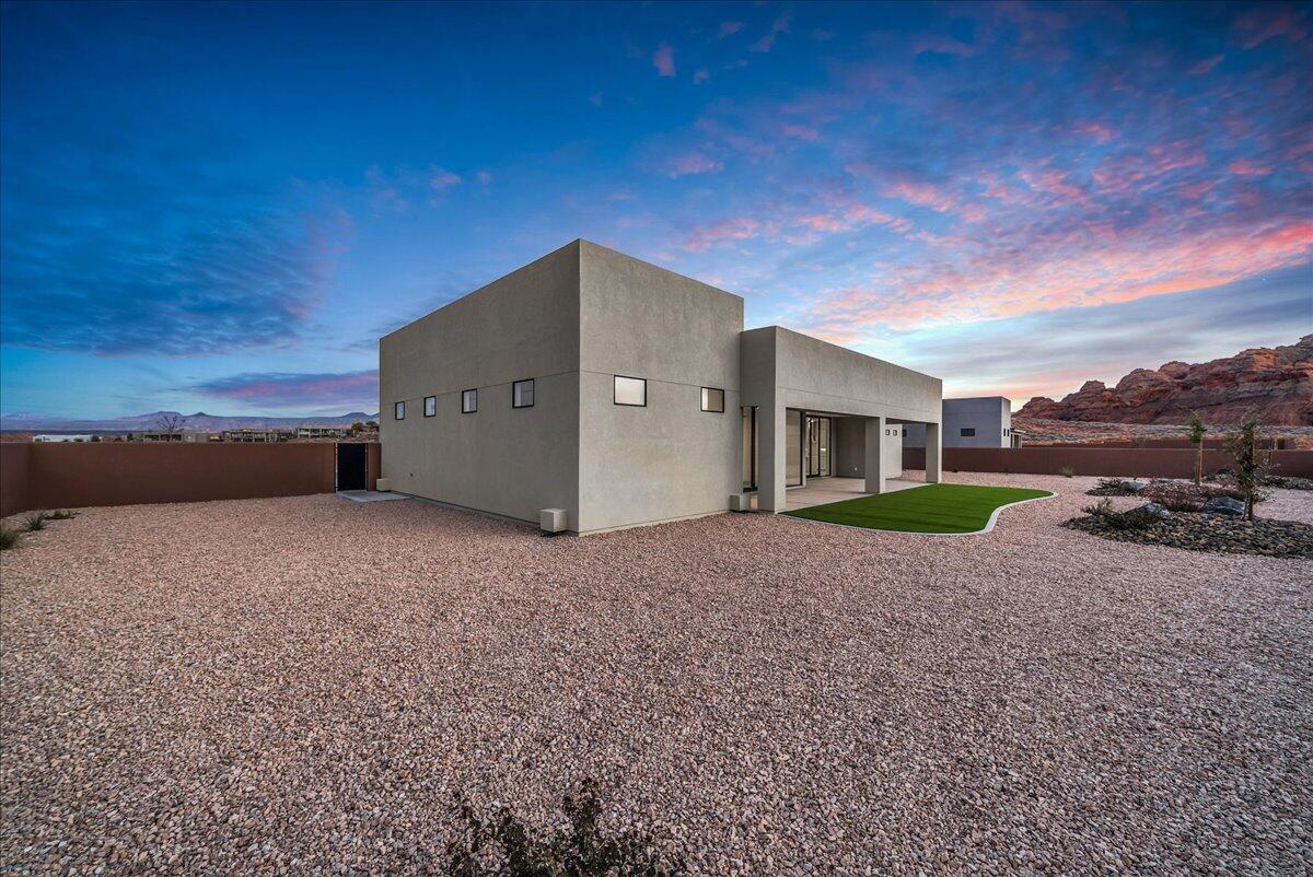 ESTATES AT SAND HOLLOW - Residential