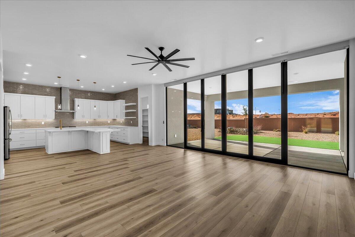 ESTATES AT SAND HOLLOW - Residential