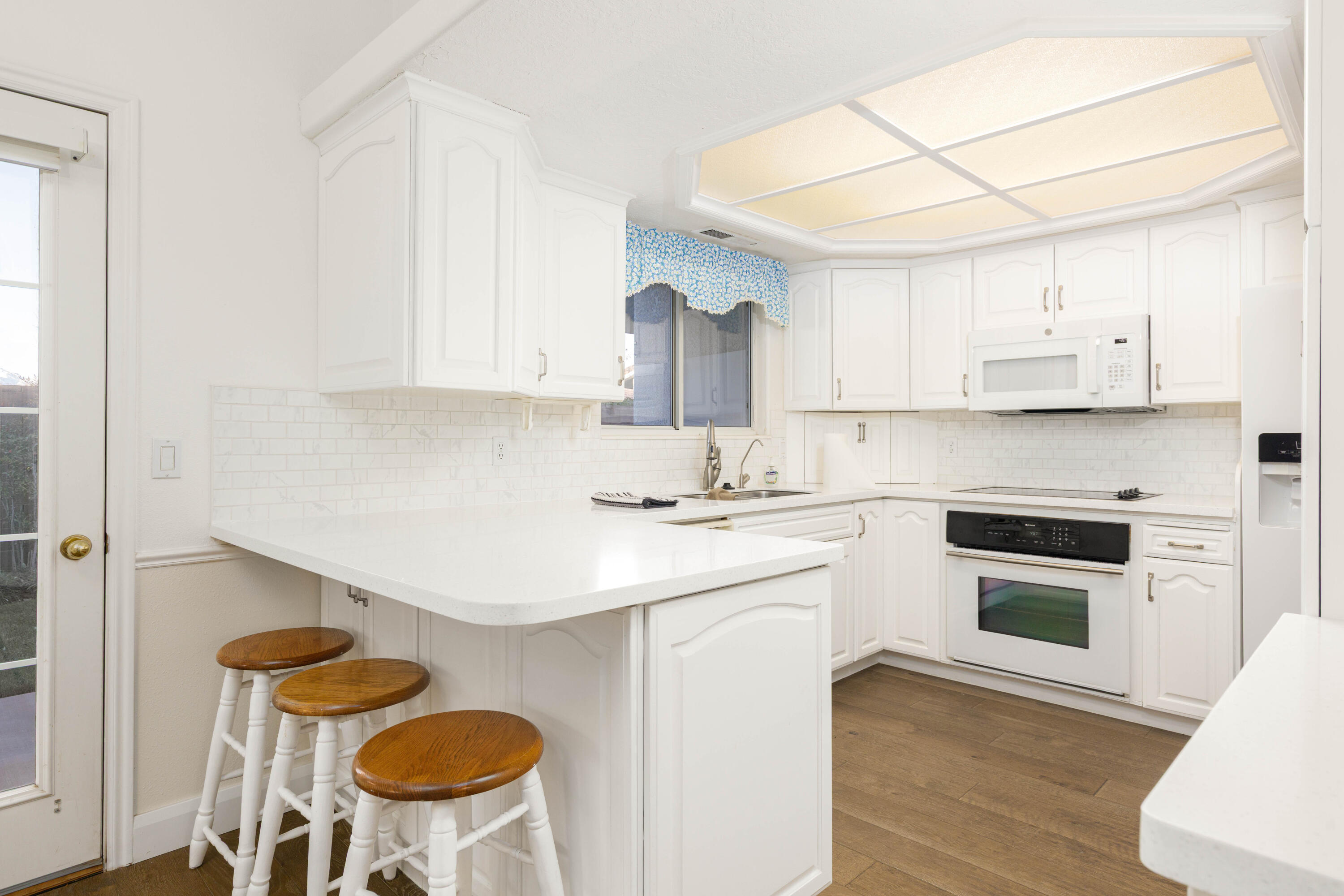 SUNRISE VIEW TOWNHOMES - Residential