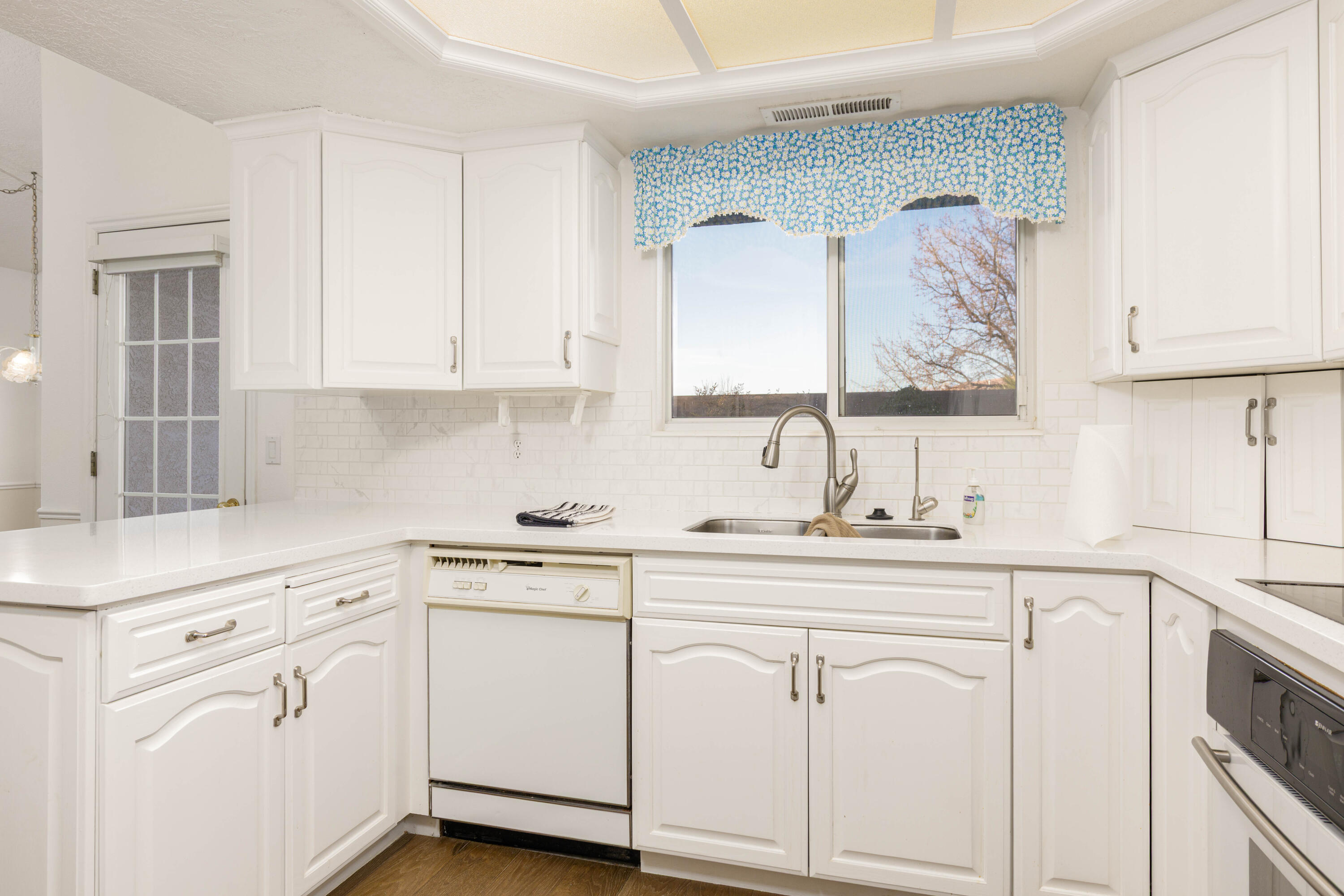 SUNRISE VIEW TOWNHOMES - Residential