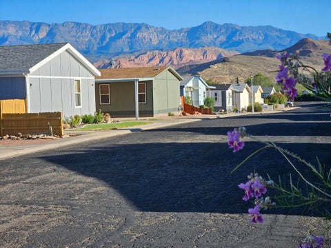 Tiny photo for 49 N 3820 W, Hurricane, UT 84737 (MLS # 26-276122)