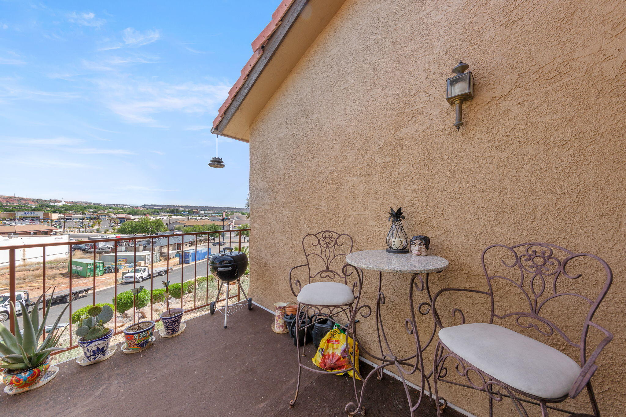 GARDENS SOUTH CONDOS - Residential