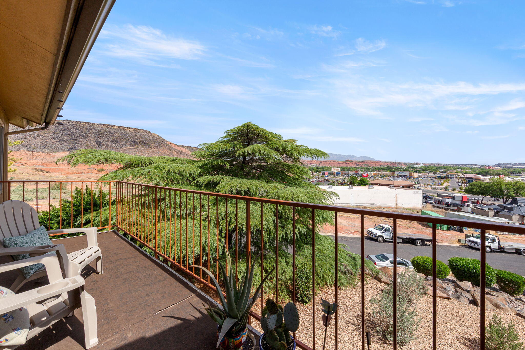 GARDENS SOUTH CONDOS - Residential