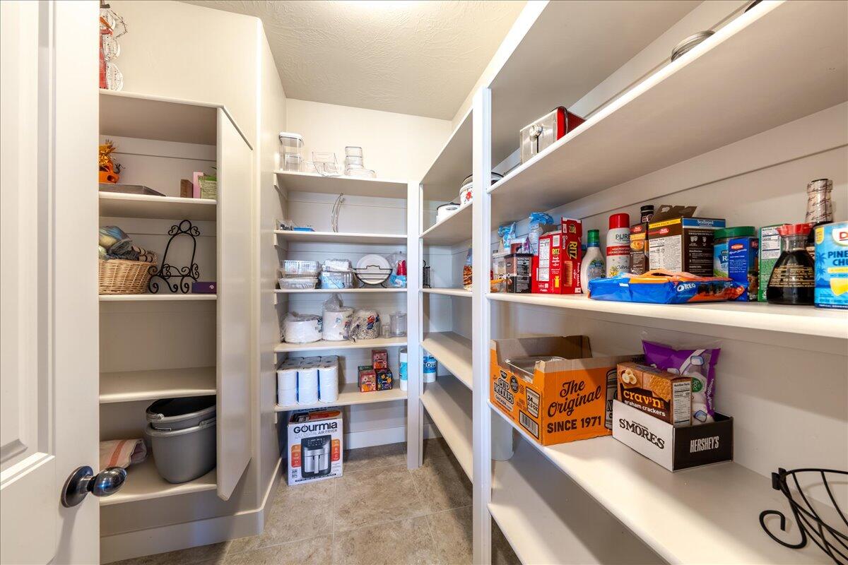 IVY WOOD - Residential