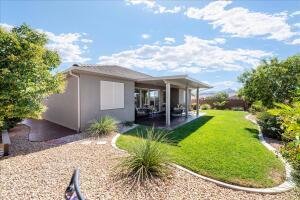 IVY WOOD - Residential