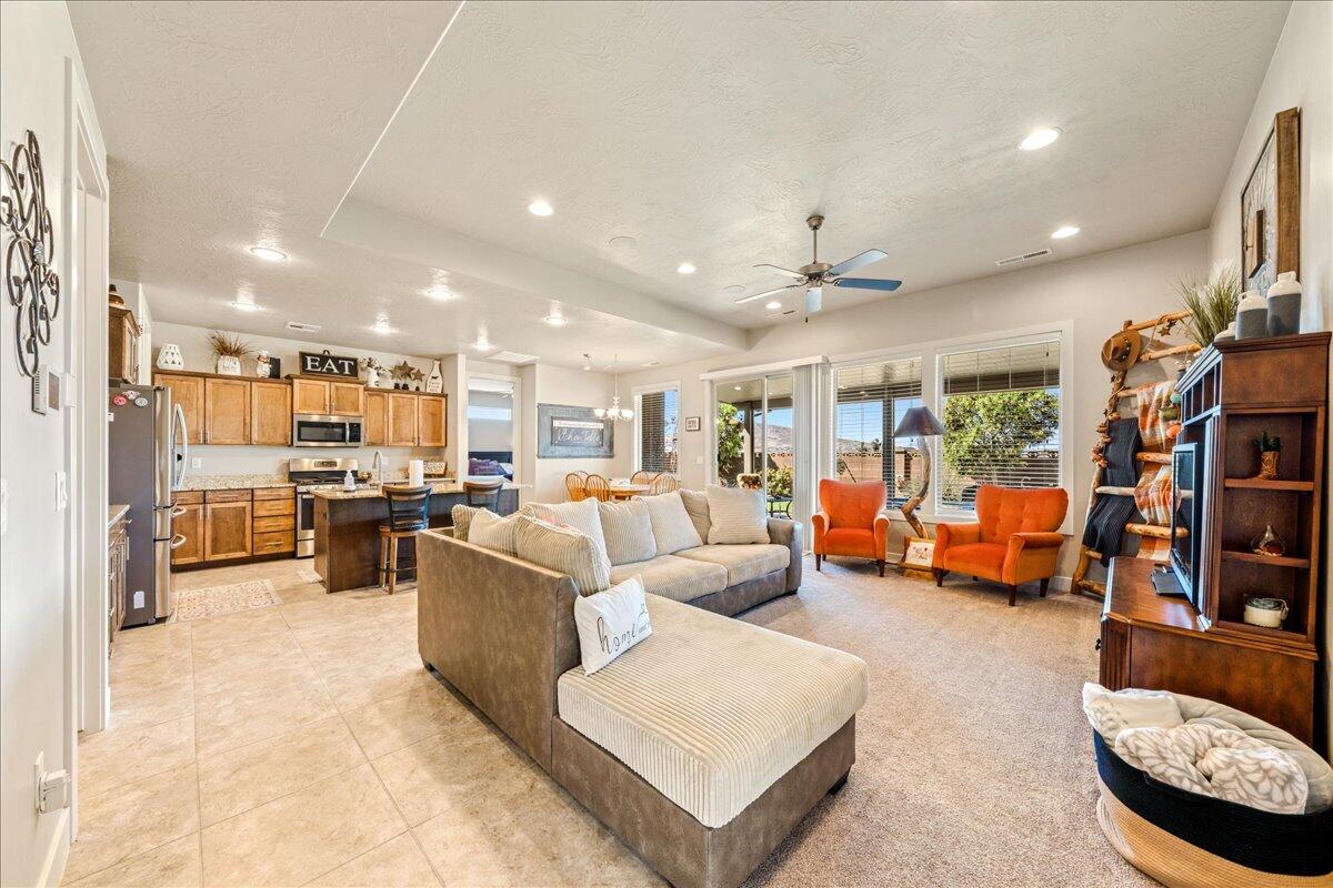 IVY WOOD - Residential