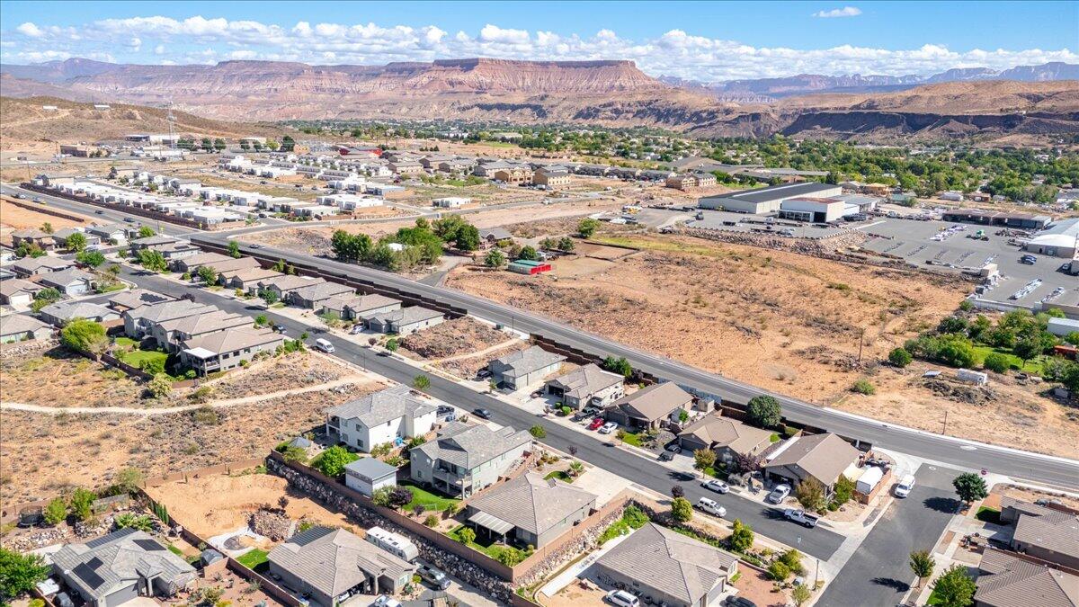 IVY WOOD - Residential