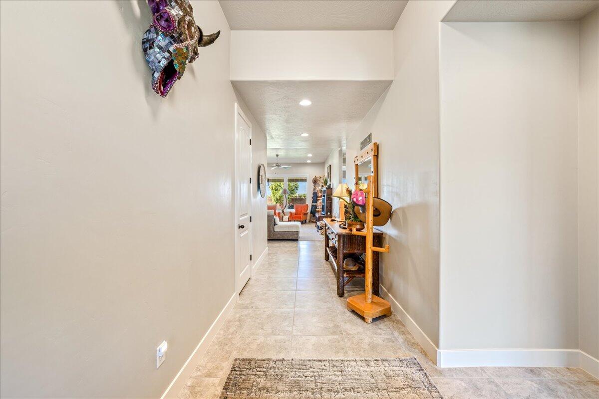 IVY WOOD - Residential