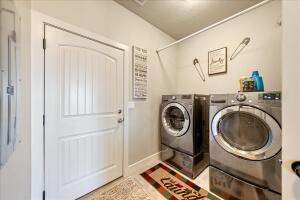 IVY WOOD - Residential