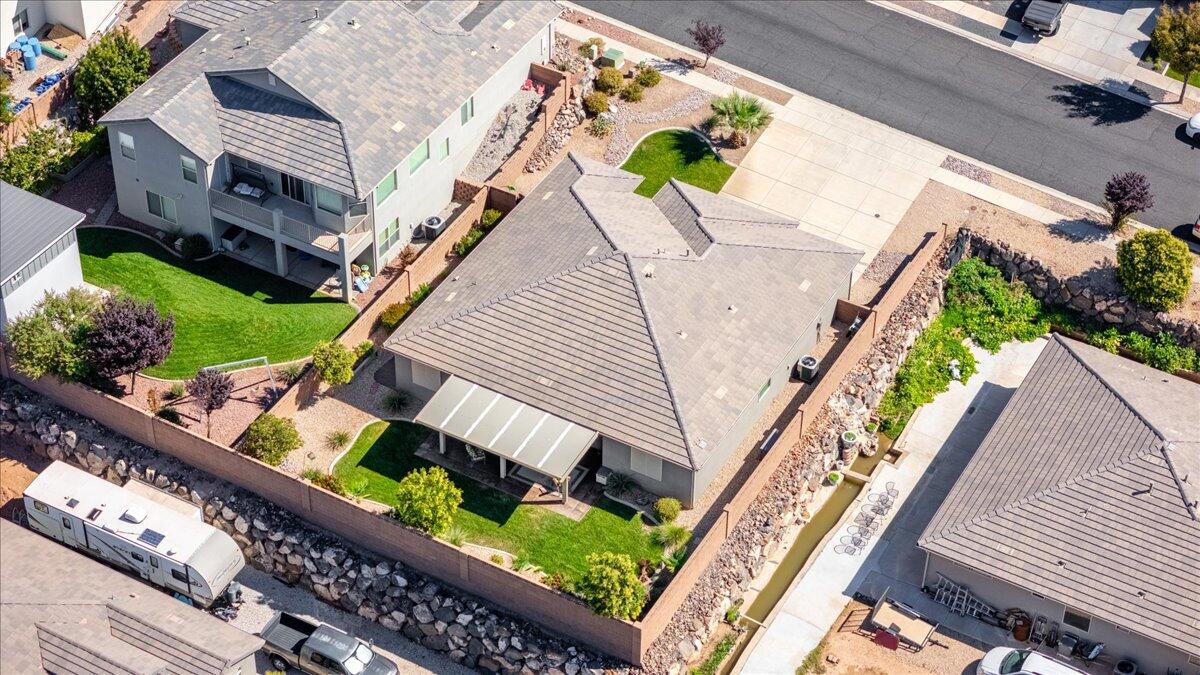 IVY WOOD - Residential